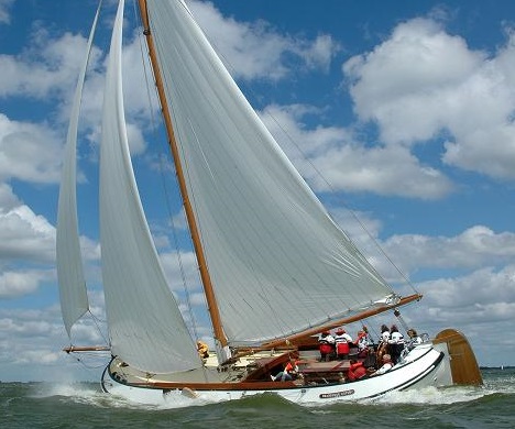 Sportief zeilschip huren